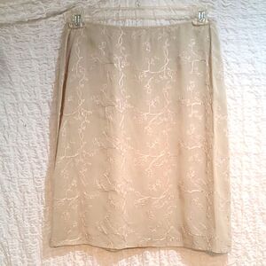 Jones & Co Pencil skirt- 2 layers. Tan With Embroidered Design NWOT.